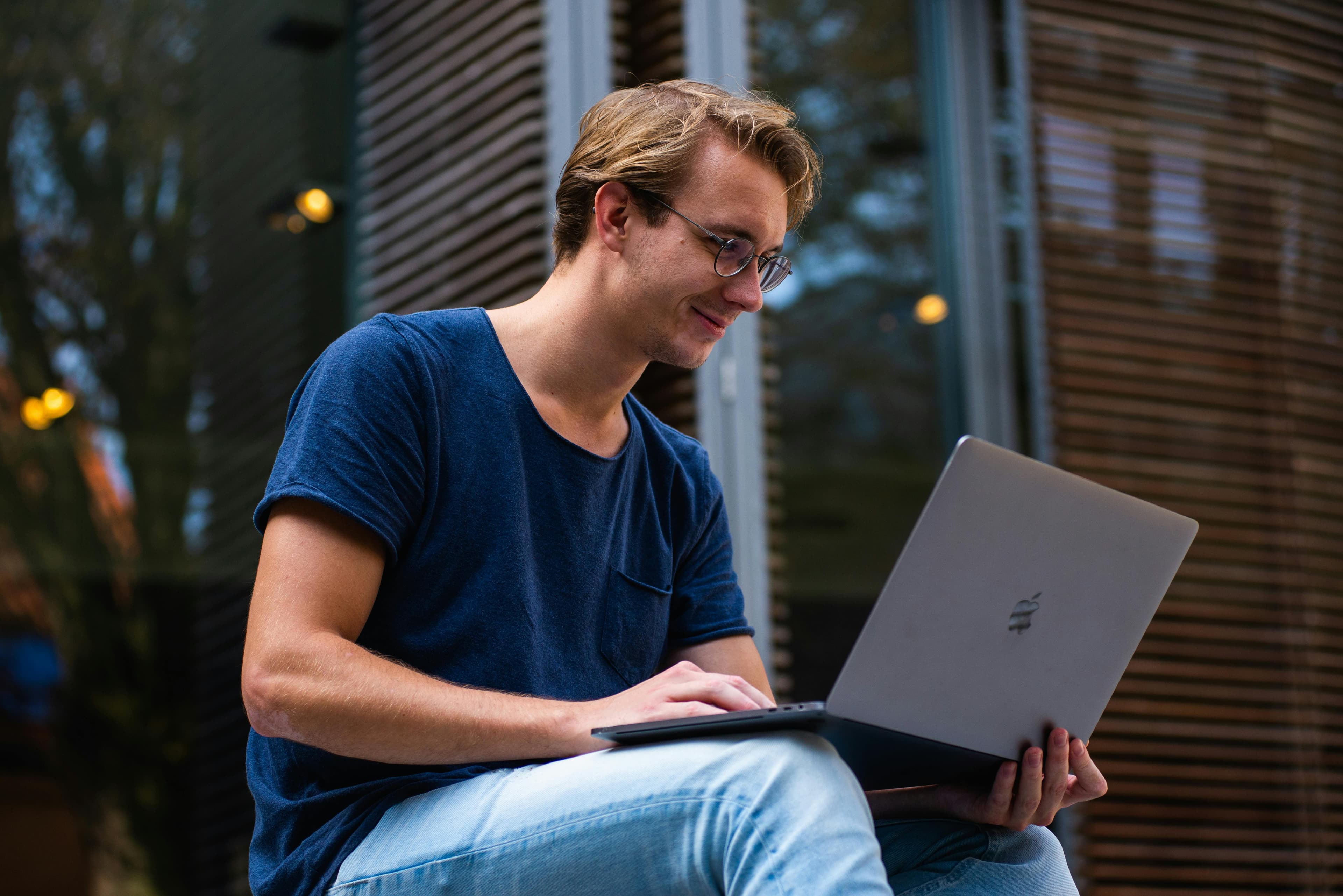 Comparison between Excel spreadsheets and modern HR software Comparison between Excel spreadsheets and modern HR software